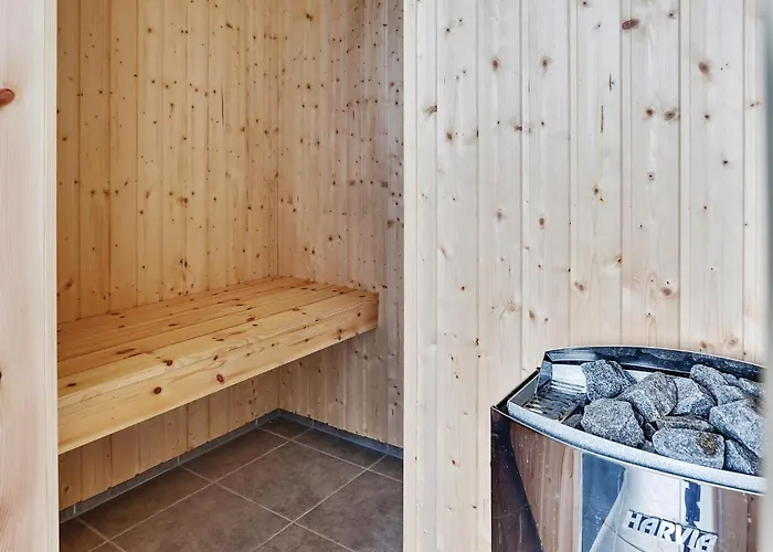 In With Sauna Nyaraló Stege